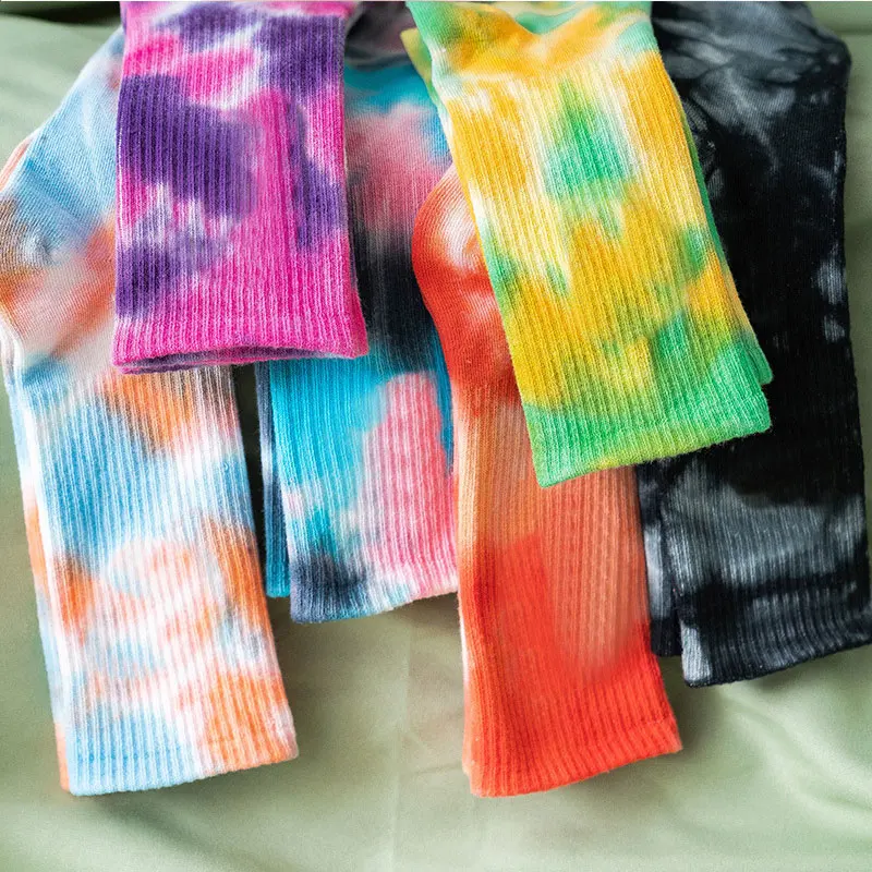 CHRLEISURE 2 Pairs/Set Mid-tube Men\'s Cotton Socks Tie Dye Trend Socks Gradient Color Fashion Sports Personality Socks