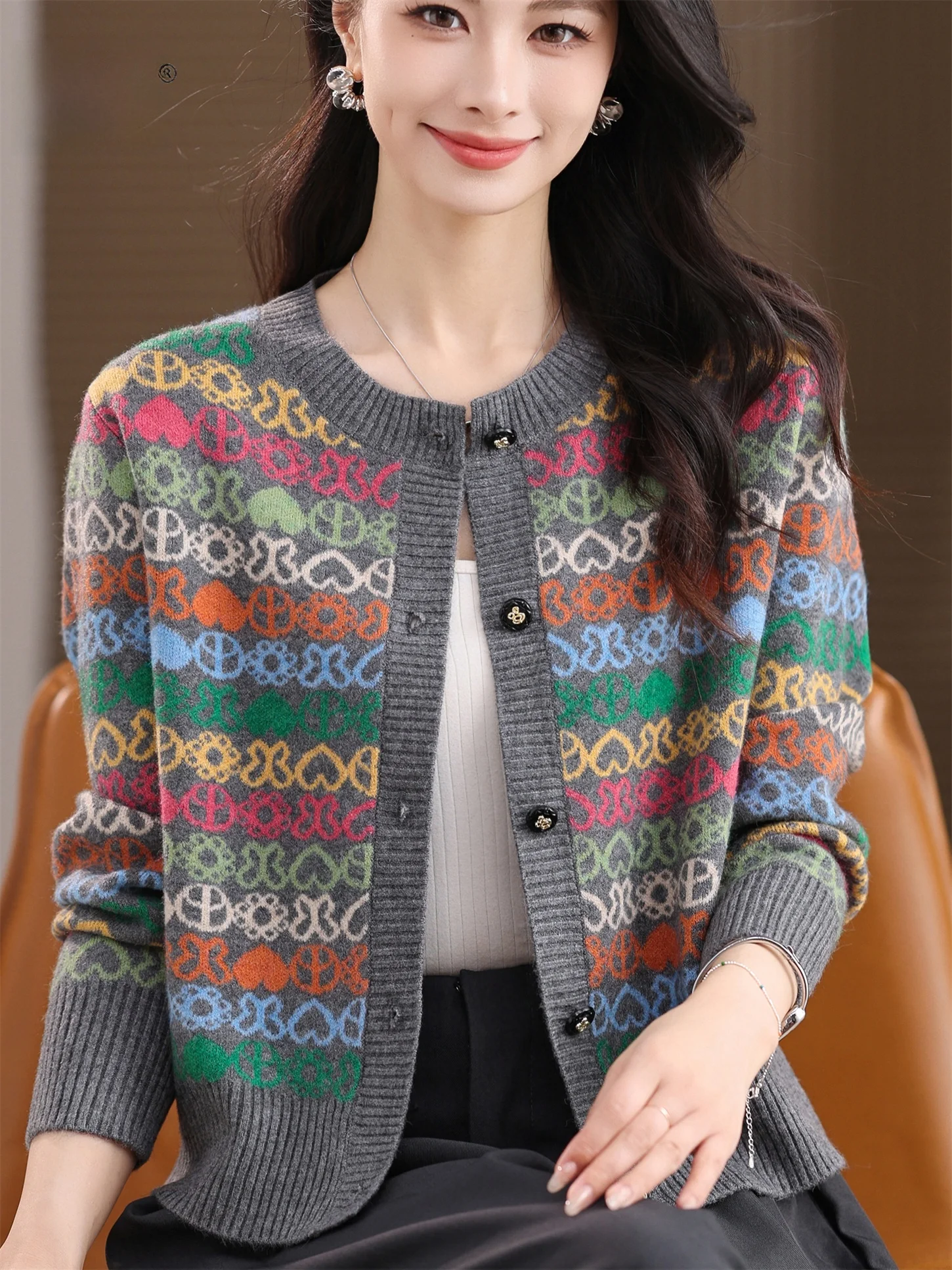 

Faionable round Ne ort Sve Women's Base irt Loose Knitwear Jaet for Middle-Aged And ly Breathable Casual Wear