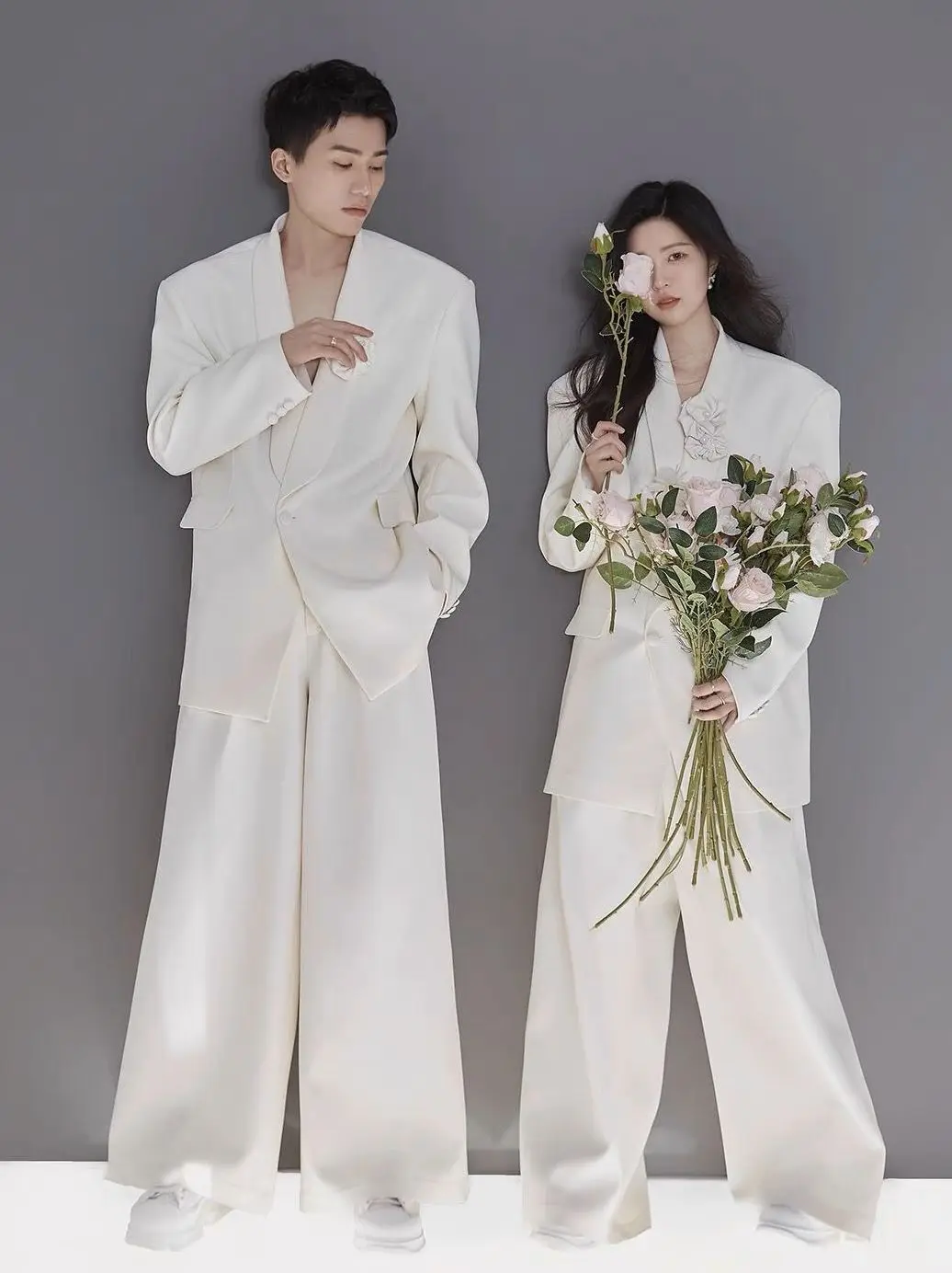

New White Loose Suit Photography Theme Clothing for Couples Simple Fashion Magazine Shooting Studio Photo Travel Photography
