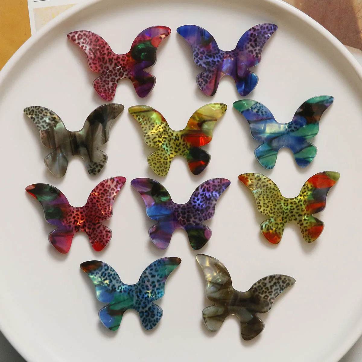 

47*33mm 20pcs Fashion Leopard Style Colorful Acrylic Acid Resin Jewelry Butterfly Patch Sticker Ornament Accessories Material