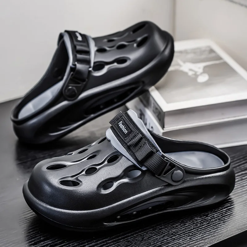 Paar-Stil für Männer und Frauen, Sommer 2022, Oberbekleidung, ausgeschnittene, rutschfeste Strandschuhe, Deodorant-Sandalen und Hausschuhe mit doppeltem Verwendungszweck