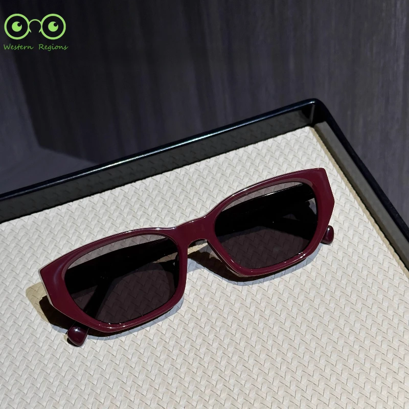 

Trendy retro fashionable burgundy men sunglasses women uv400 popular thick frame sunglasses literary trendy frame outdoor