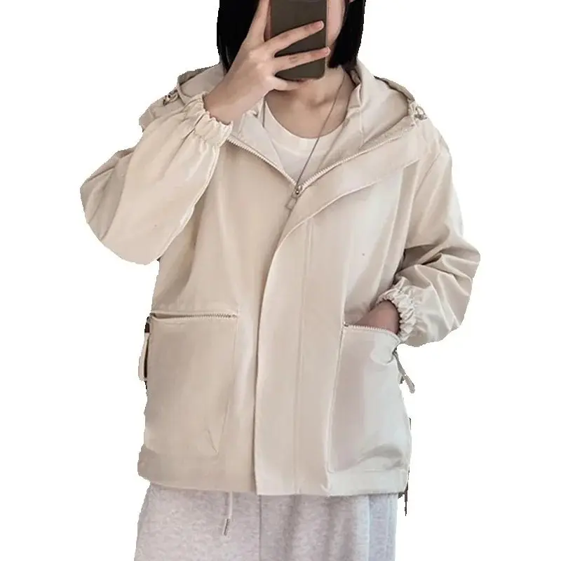 2025年春秋向け小さめフード付きジャケット カジュアルコート 新スタイルアサルトジャケット ゆったりウィンドブレーカー 学生/通勤トレンド