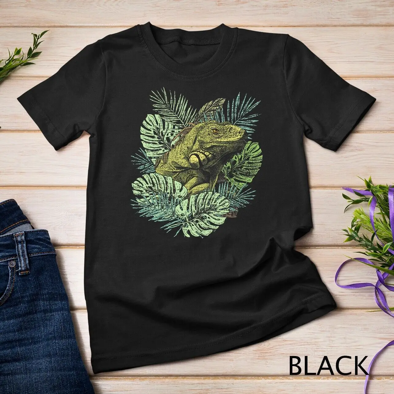 Zoo Keeper Lizard Lover Gift Iguana Unisex T-shirt