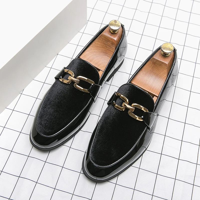 

Autumn Suede Business Men Loafers Spliced Metal Lightweight Breathable Casual Nightclub Hairstylist Youth Fashion Shoes