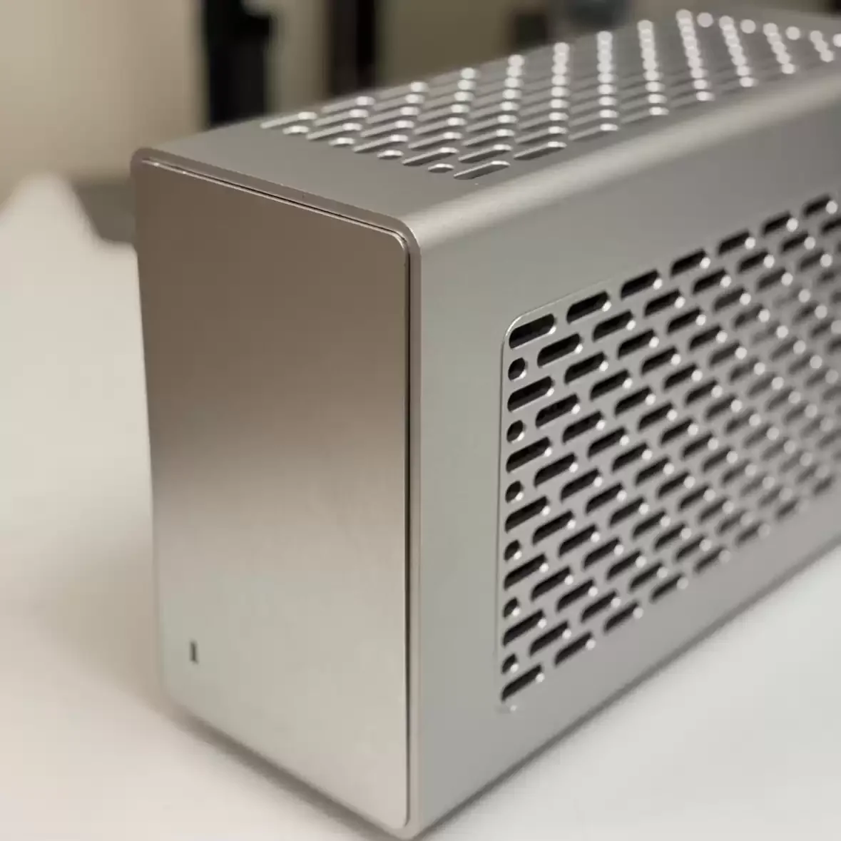 Small Form Factor Desktop Case Integrated 300W Power Supply Fit Half Height RTX 4060 Graphics Card