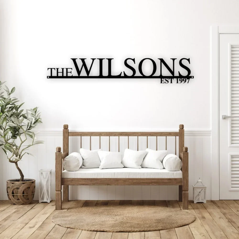 Print On Demand-Familienaambord met metalen achternaam als gepersonaliseerd achternaambord Metalen monogram voor aangepaste Halloween december