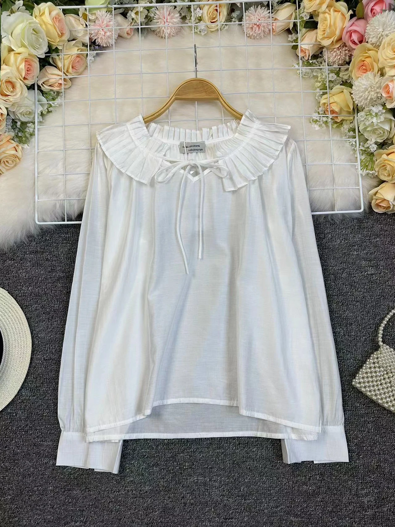 

Women's Doll Collar Shirt with Belt Long Sleeve Chiffon Blouse Splicing Design Loose Bubble Sleeve Autumn Spring Fashion