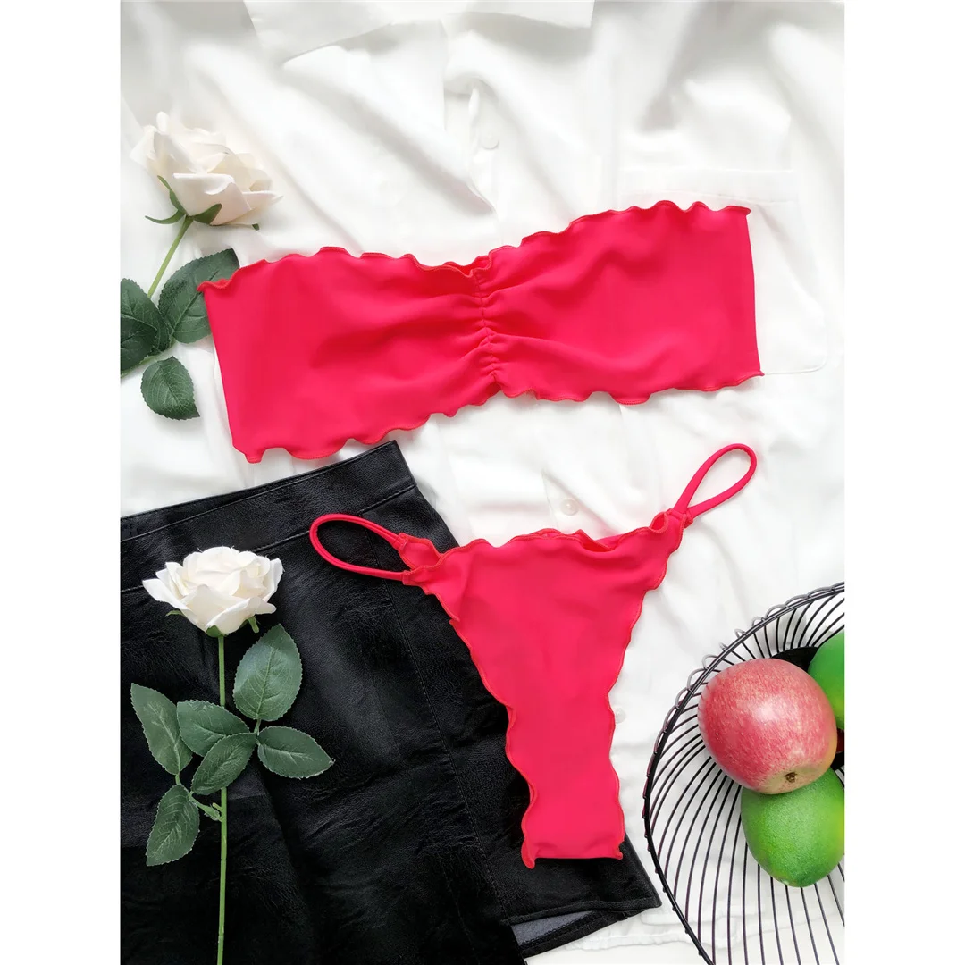 Bandeau-Bikini mit Rüschen, Damen-Badebekleidung, zweiteiliger Bikini-Set, trägerloser Badeanzug mit hohem Beinausschnitt, Badeanzug, Modell V3253. – Detail 4