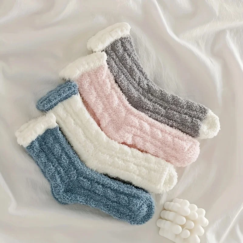 

4 Pairs Of Autumn And Winter Women's Color Blocked And Thickened Coral Fleece Home Warm And Casual Mid Tube Woolen Socks