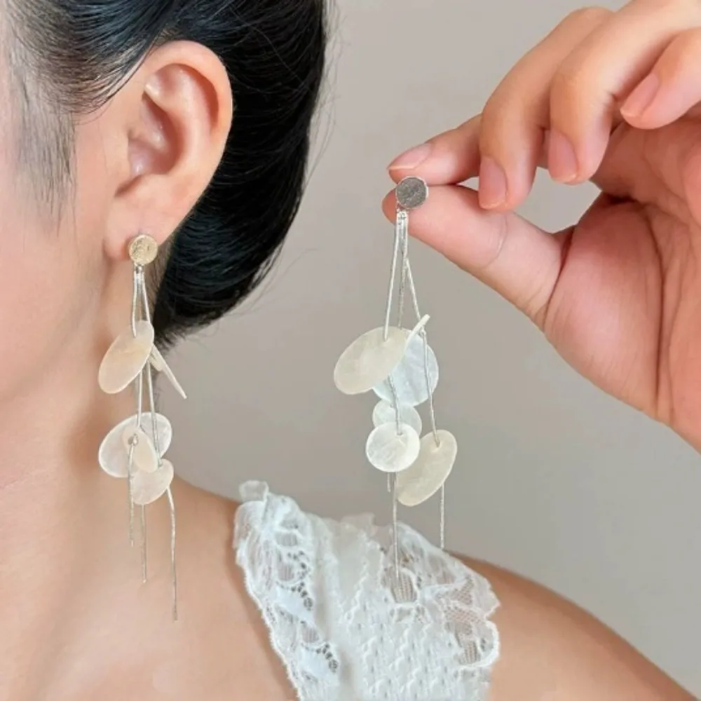 1pair Fashionable Round Shell Shell Tassel Earrings Metal Versatile Fringed Drop Earrings Lightweight Long Dangle Earrings Women