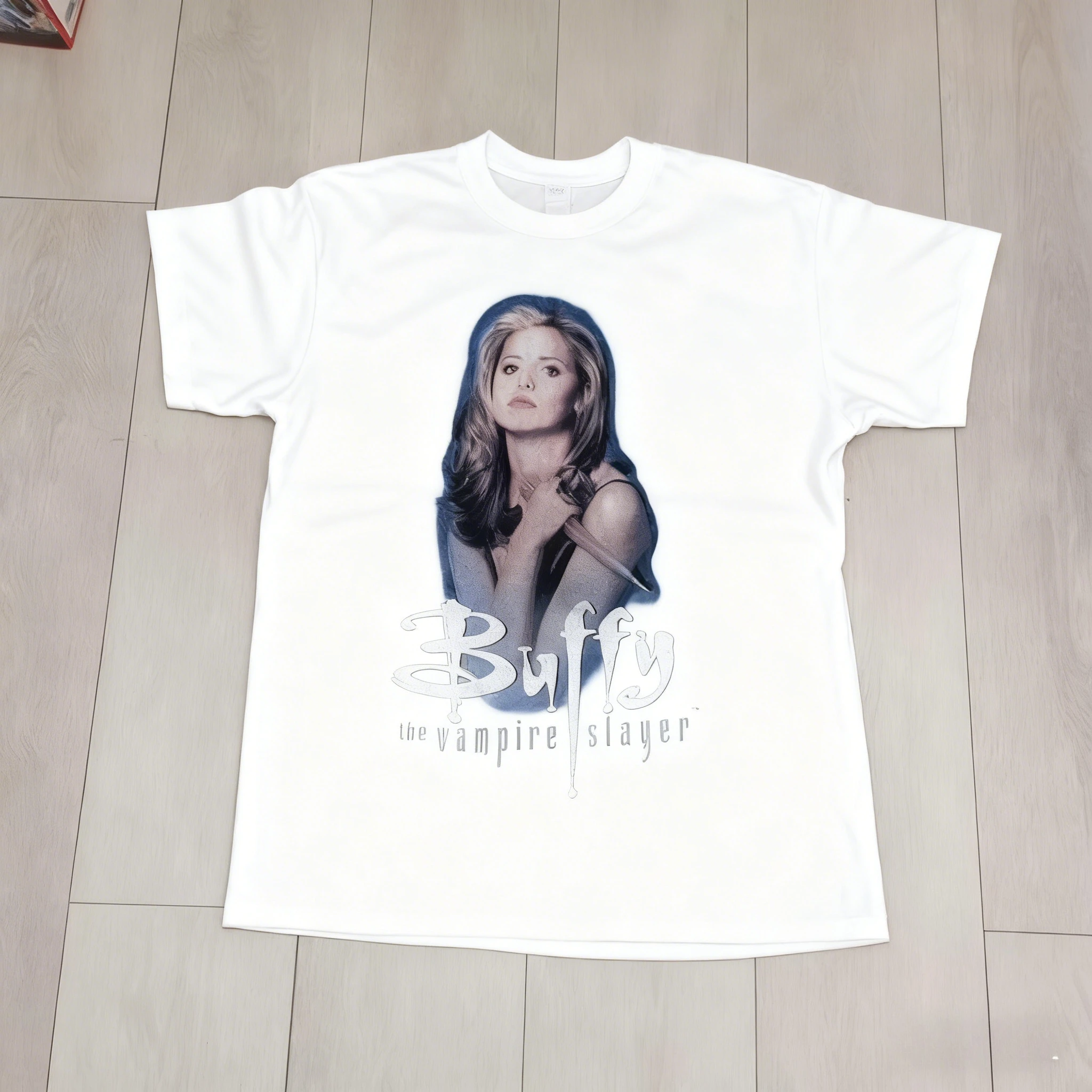 2026 90s الأسود بافي مصاص الدماء القاتل تي شيرت الأساسية الأسود تي شيرتات ورق الرسم البياني الجرافيك قصيرة الأكمام قميص للجنسين الرجال النساء الصيف