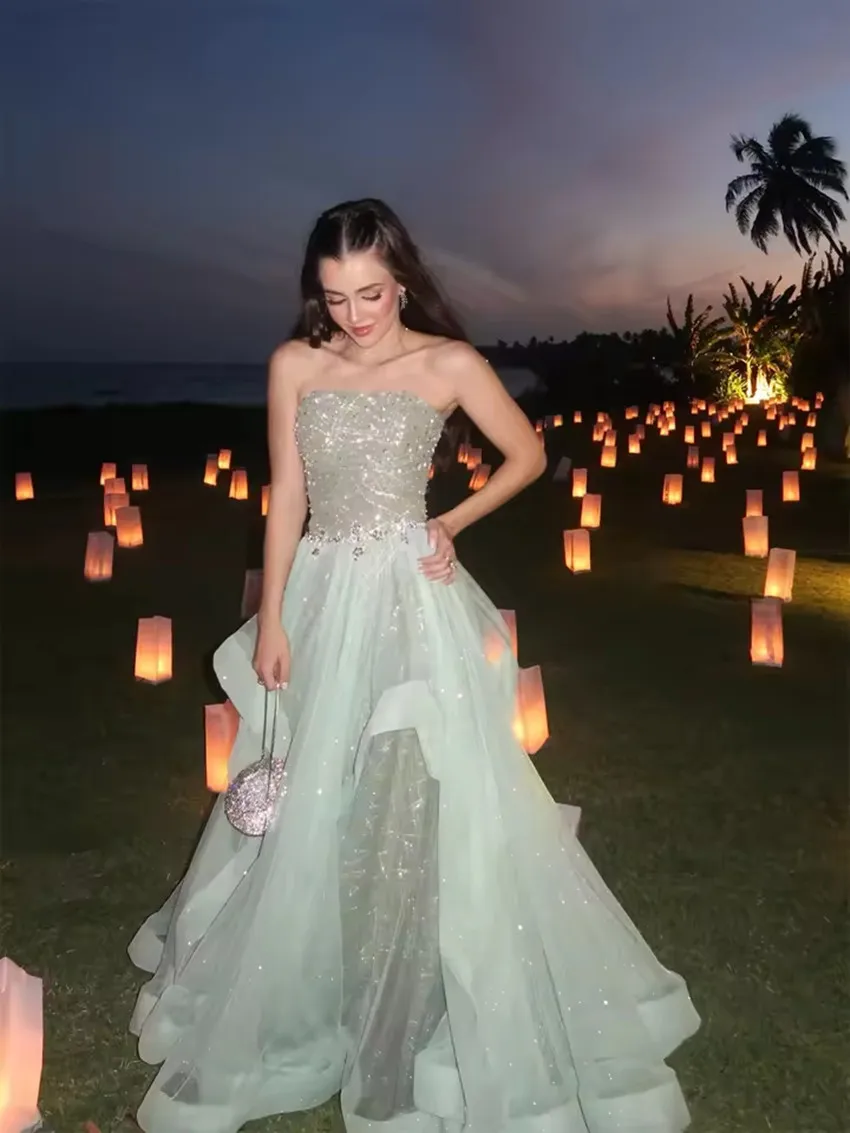 Maßgeschneidertes elegantes Damen-Abschlussballkleid, trägerlos, glänzende Perlen, Hochzeitskleid, A-Linie, bodenlang, Tüll, formelles Abendkleid