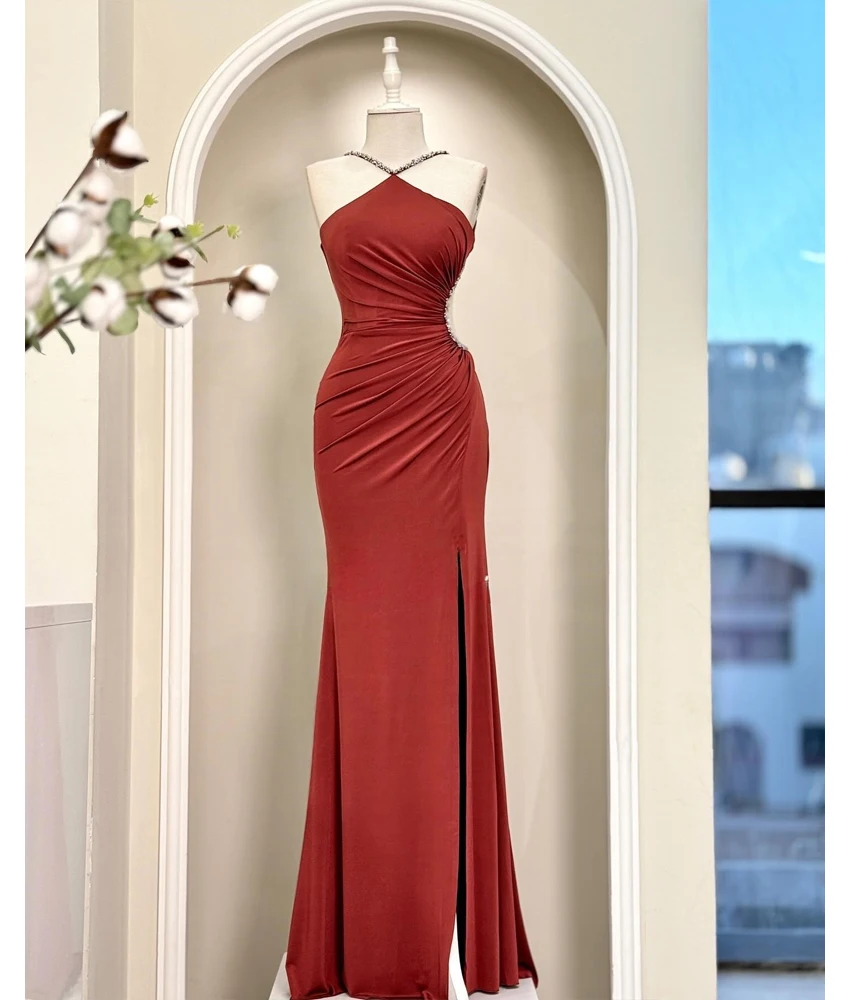 Maßgeschneidertes sexy Jersey-Meerjungfrau-Kristall-Abendkleid, Temperament, ärmellos, Neckholder, bodenlang, Promi-Kleider nach Maß