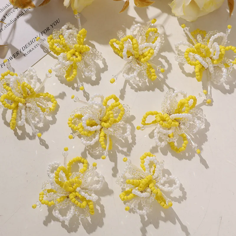 

10 шт. нашивок ручной работы для одежды: для шляп, сумок, с цветочным узором, бисером и эффектом цветового сопряжения, желтые.