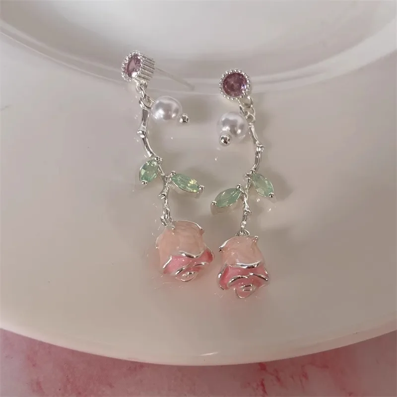 

Fashion Pink Color Enamel Rose Stud Earrings for Women Original Design Silver Needle Flower Shaped Light Luxury Sweet Jewelry
