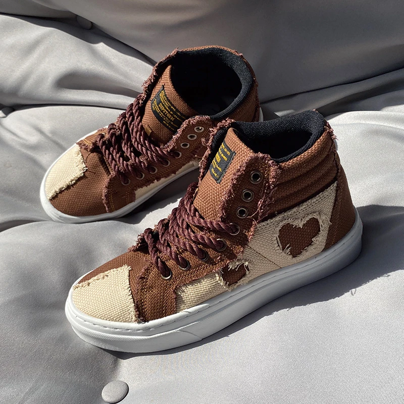 Men Women High Top Canvas Shoes 36-48 Large Size Heart Patchwork Skate Shoes Couple Sneakers Brown Beige Fringe Casual Street Fo