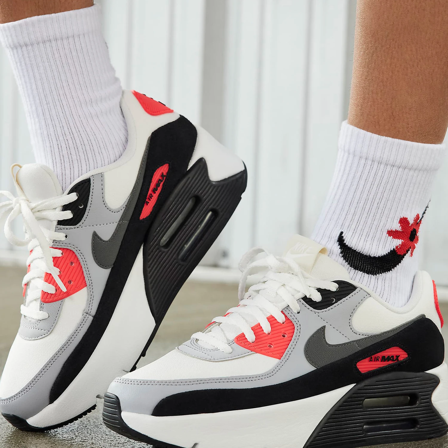 

Nike genuine Air Max 90 LV8 women's sports and wear-resistant casual shoes FD4328-101