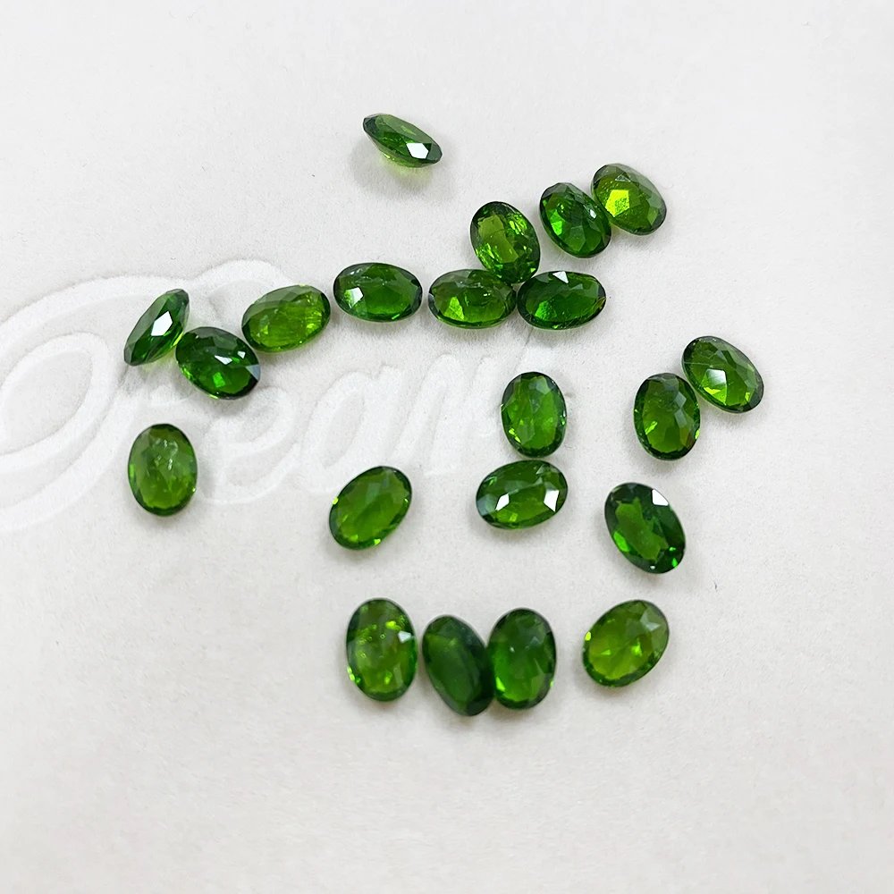 Pietra preziosa smeraldo taglio ovale in pietra sciolta diopside naturale al 100% da 7X5 mm all'ingrosso ​ per anello, orecchini, collane, accessori per gioielli fai da te