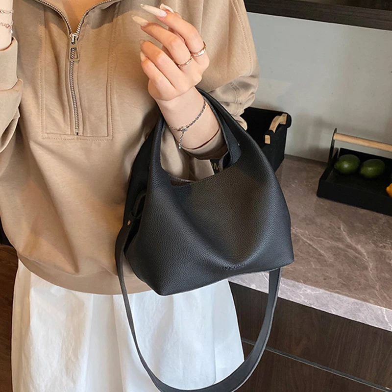 حقيبة يد جلدية ناعمة بتصميم فرنسي للنساء موضة ربيع 2026 حقائب كروس بكتف واحد أنيقة للحفلات بمقبض صغير