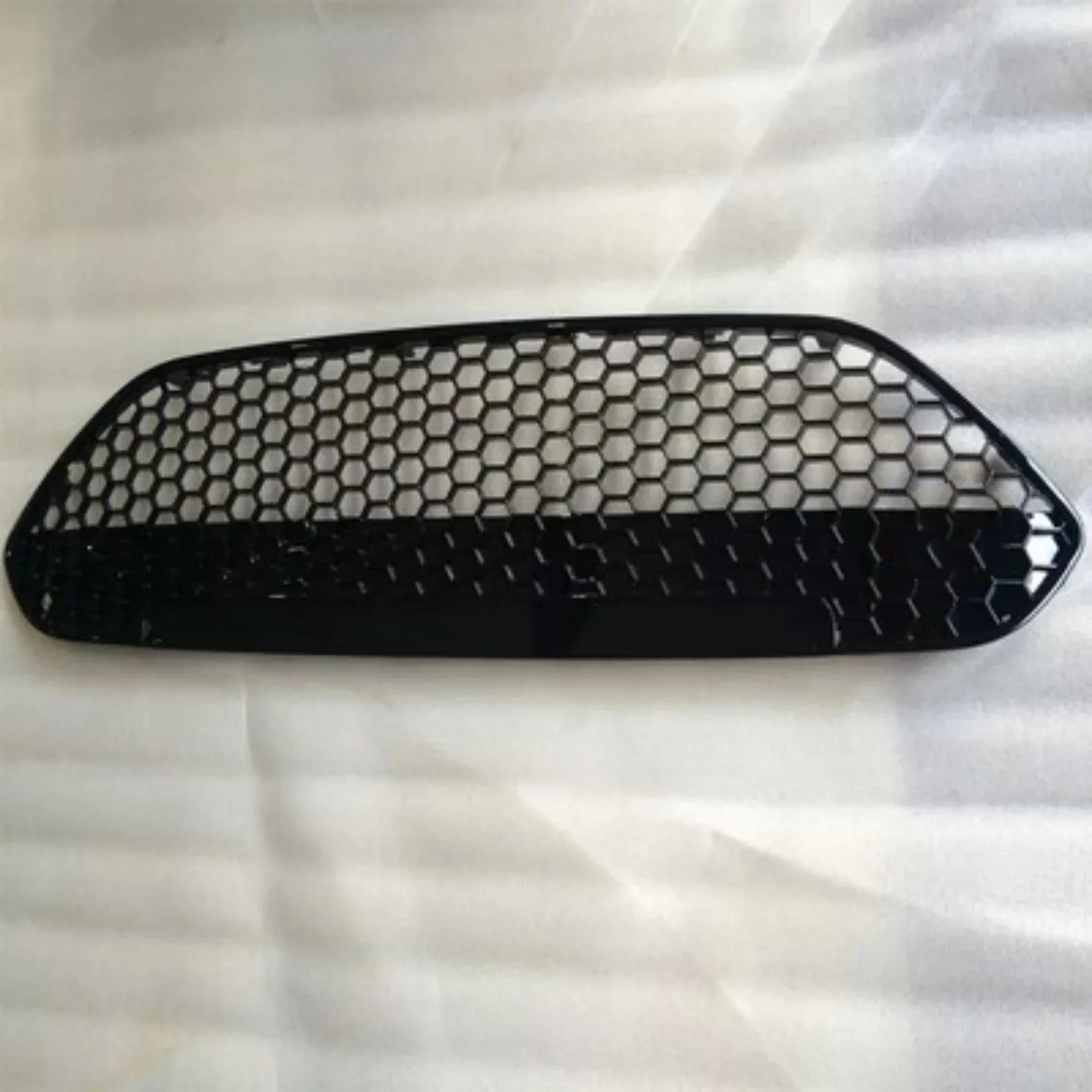 Body Kit Black Grill Mask Grid Radiator Grille For Ford Fiesta 2013 Modified ST Style Net Auto Accessories