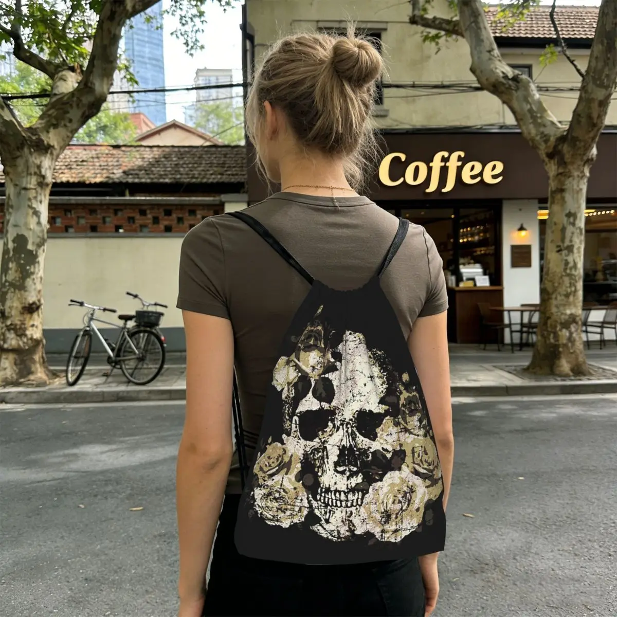 

Vintage Gothic Skull Roses Backpacks Casual Drawstring Bags Shoes Bag Book Bags for Man Woman Students