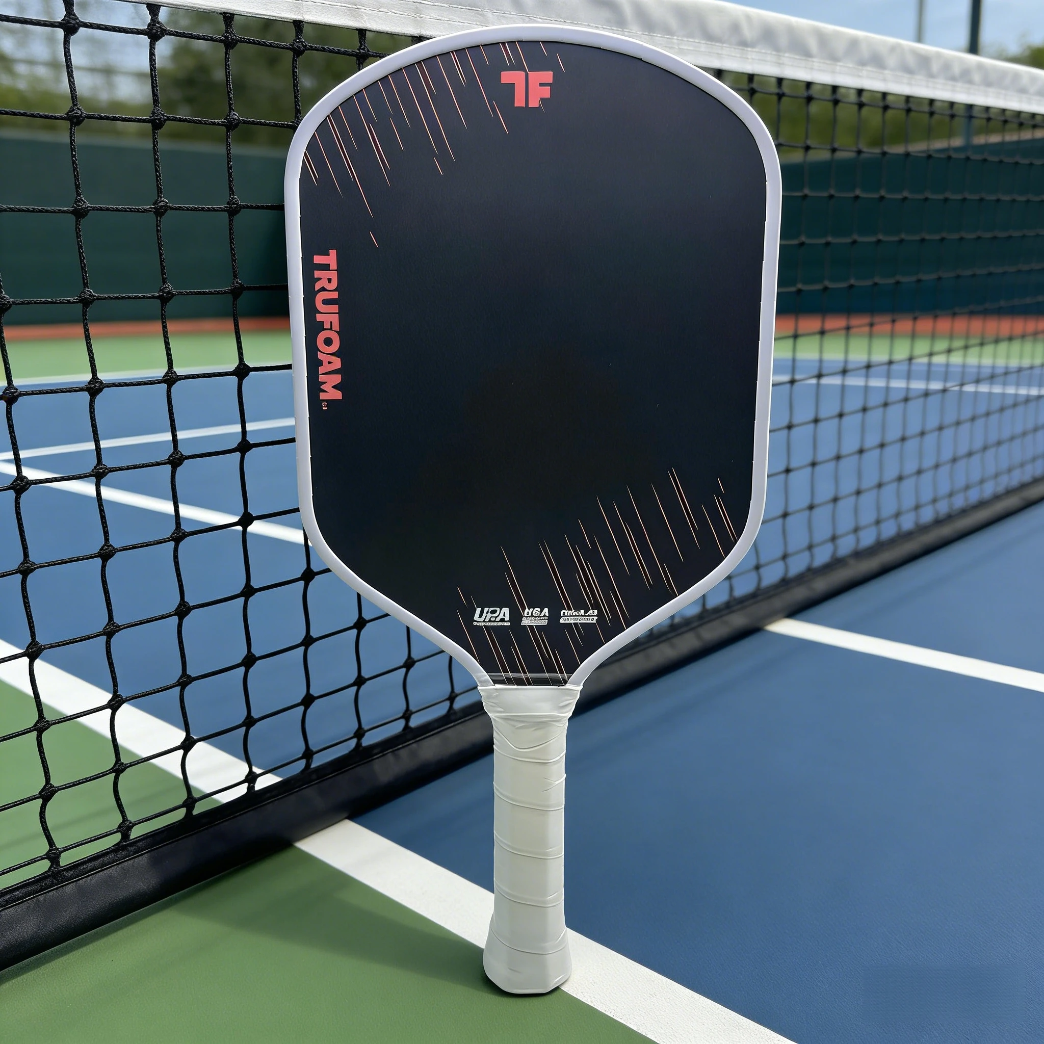 

Профессиональная ракетка для пиклбола TF1 TF4 с 100% плавающим сердечником TruFoam, карбоновым волокном T700, матовой поверхностью и гибридной аэродинамической изогнутой формой AeroCurve