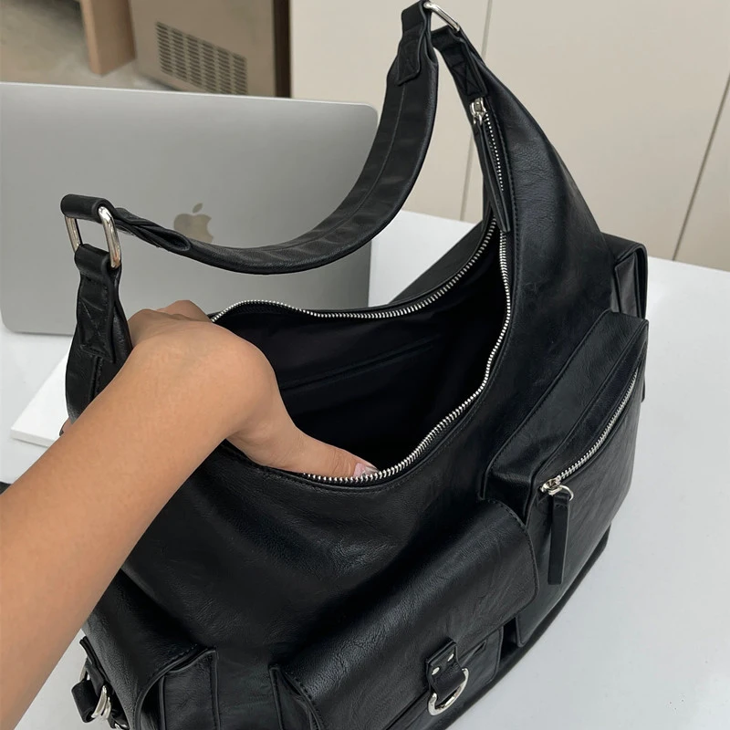 Moto & Biker Crescent Bags For Women Luxury Designer Handbags Purses 2023 New In PU Vintage Multiple Pockets Half Moon Shoulder