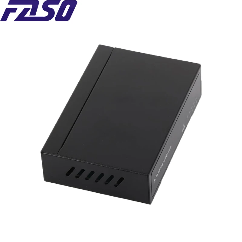 Switch di rete Ethernet a 5 porte 10/100/1000 Mb Guscio in ferro Supporta full duplex/metà duplex RJ45 MDI/MDIX Adatto per ufficio domestico