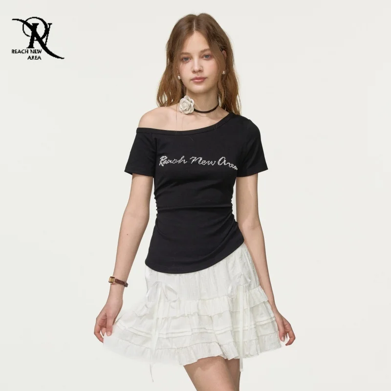 

Летняя женская футболка без рукавов, асимметричная, с открытыми плечами, облегающая женская модная сексуальная укороченная футболка с буквенным принтом и стразами, милая футболка