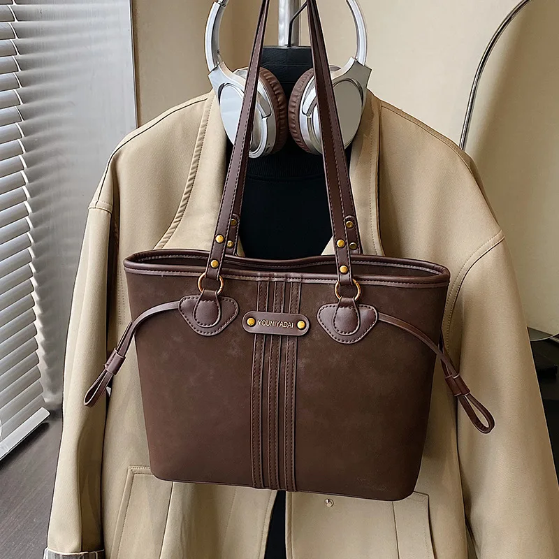 

Vintage Style Large Tote Bag for Women 2026 New Fashion Commuter Shoulder Bag Spacious College Student Daypack Canvas Leather