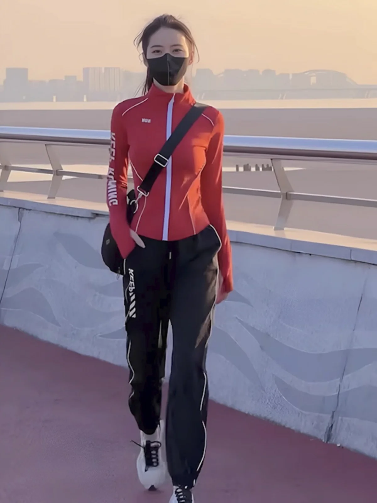 

Ladies Fitn Casual Sportswear Set Red Stand Collar Loose Sweatirt Street Sle Two Piece Suit Spring Summer New Arrival