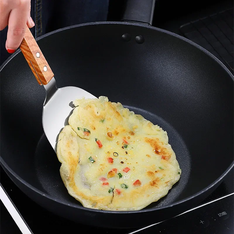 Łopata Teppanyaki z drewnianą rączką ze stali nierdzewnej Antypoślizgowe obracacze do smażenia ryb Naczynia kuchenne do gotowania — zdjęcie 4