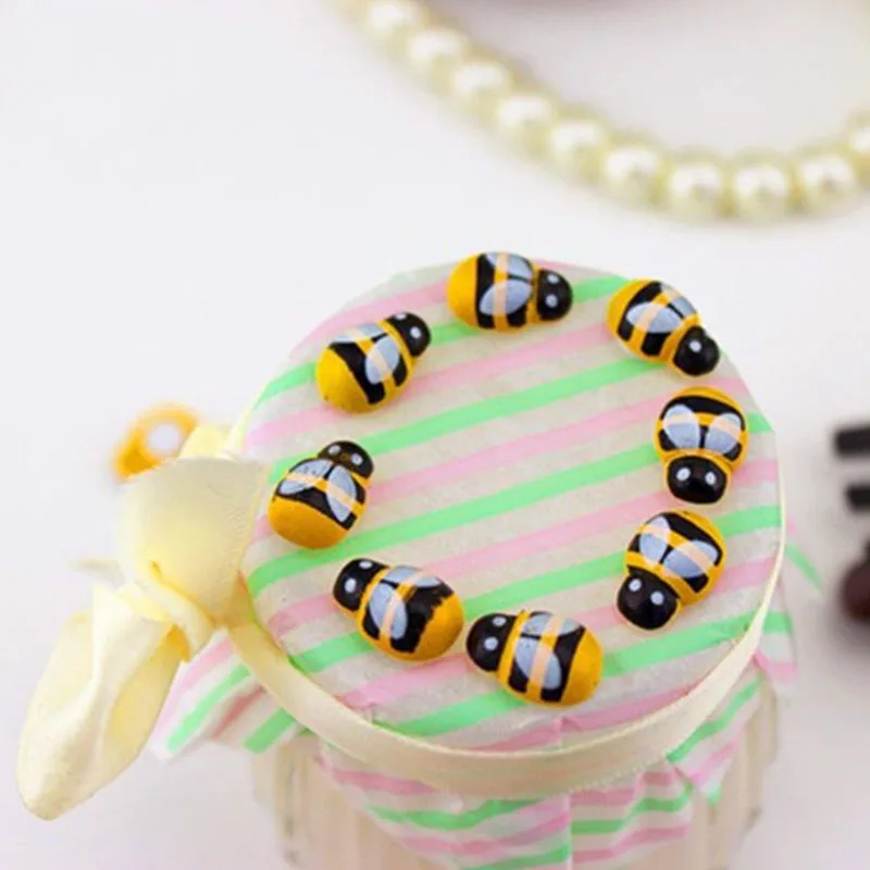100pcs Mini Bee Wooden Diy Decoration Accessories Creative Red Ladybug Wooden DIY Accessory Bee Self-adhesive Piece Ornament