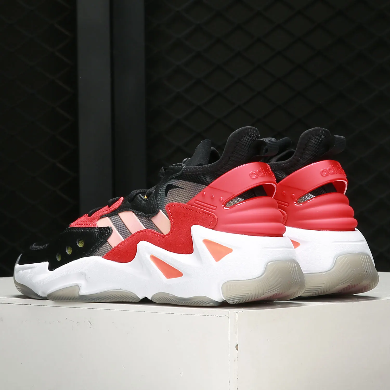 

Adidas genuine NEO Men's Retro Casual Sneakers FY6645