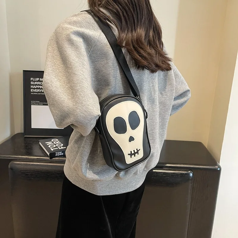 Shoulder Bags for Women Personality Gothic Skull Halloween Ghost Crossbody Handbags Streetwear Y2k Students Cellphone Bag Korean