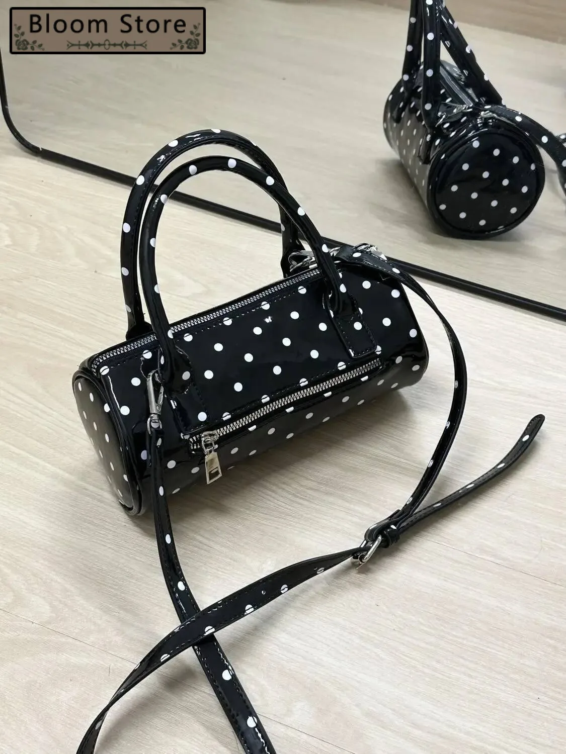 

Bloom Haruku Dot Handle Messenger Wallet Women New Leather Casual Crossbody Bags Ladies Sweet Cylinder Y2k Hand Bag 2025