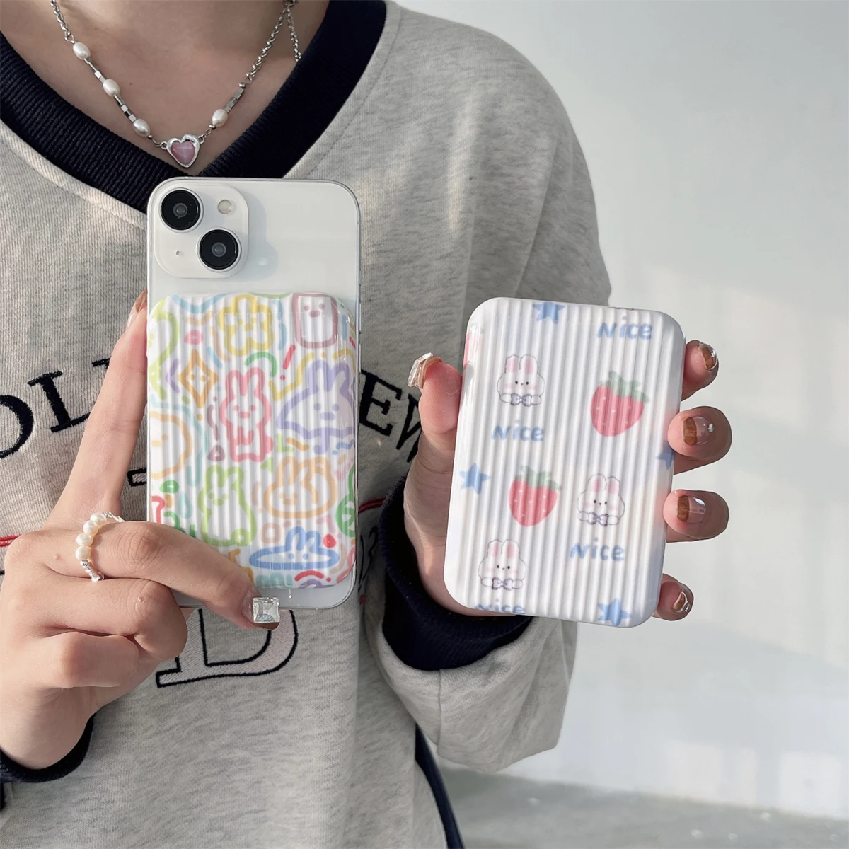 Colorful animal patterns Appearance Suitable for iphone Original external battery protection cover and charging treasure case