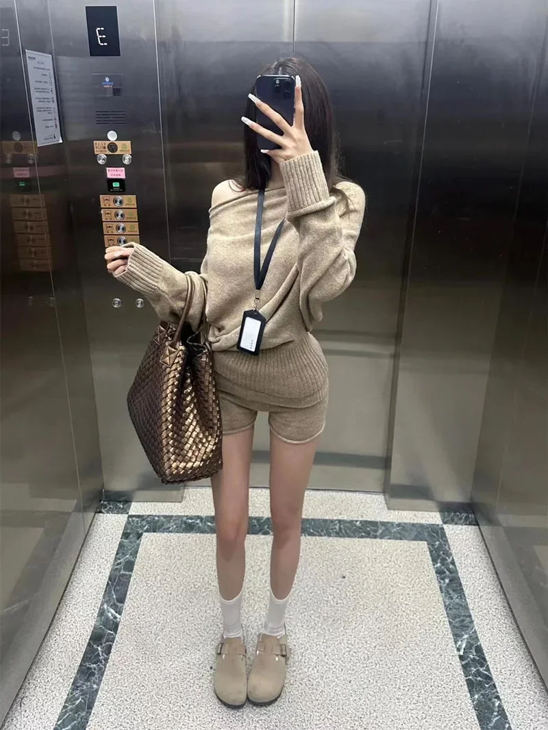 

Sweet Hot Girl Pure Sexy Suit Women's Autumn/Winter Off Shoulder Sweater Knitted Shorts Two-piece Set Fashion Female Clothes