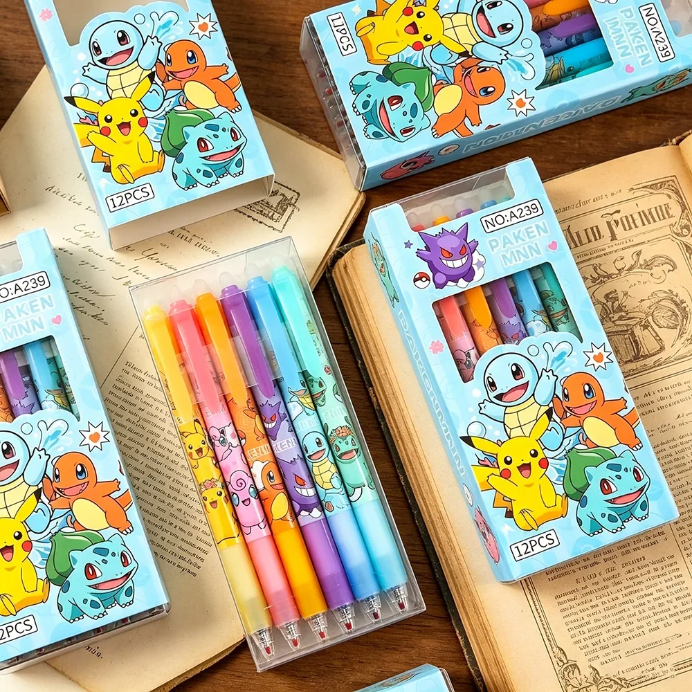 Zufällige 6/24 Stück Pokemon 0,5 mm löschbare Neutralstifte mit blauer Tinte, niedliche Schüler-Schulbedarf, Cartoon-Schreibwaren, löschbarer Stift