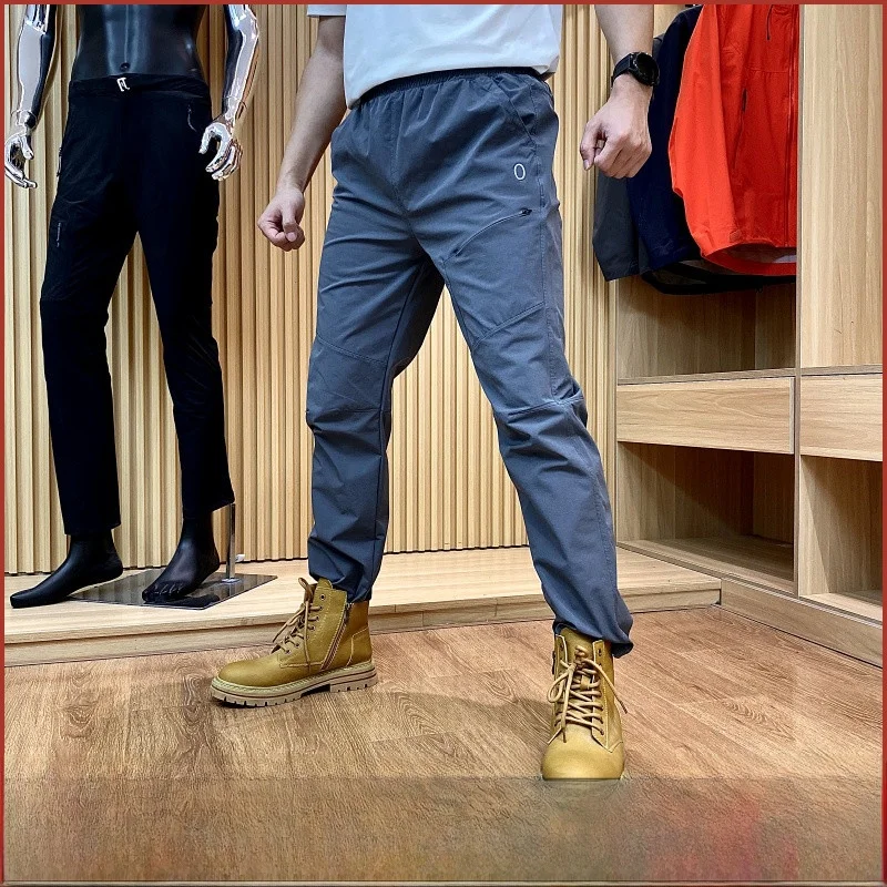 

Гонконгская линия профессиональных уличных весенне-летних новых функциональных спортивных повседневных брюк с 3D пошивкой для мужчин