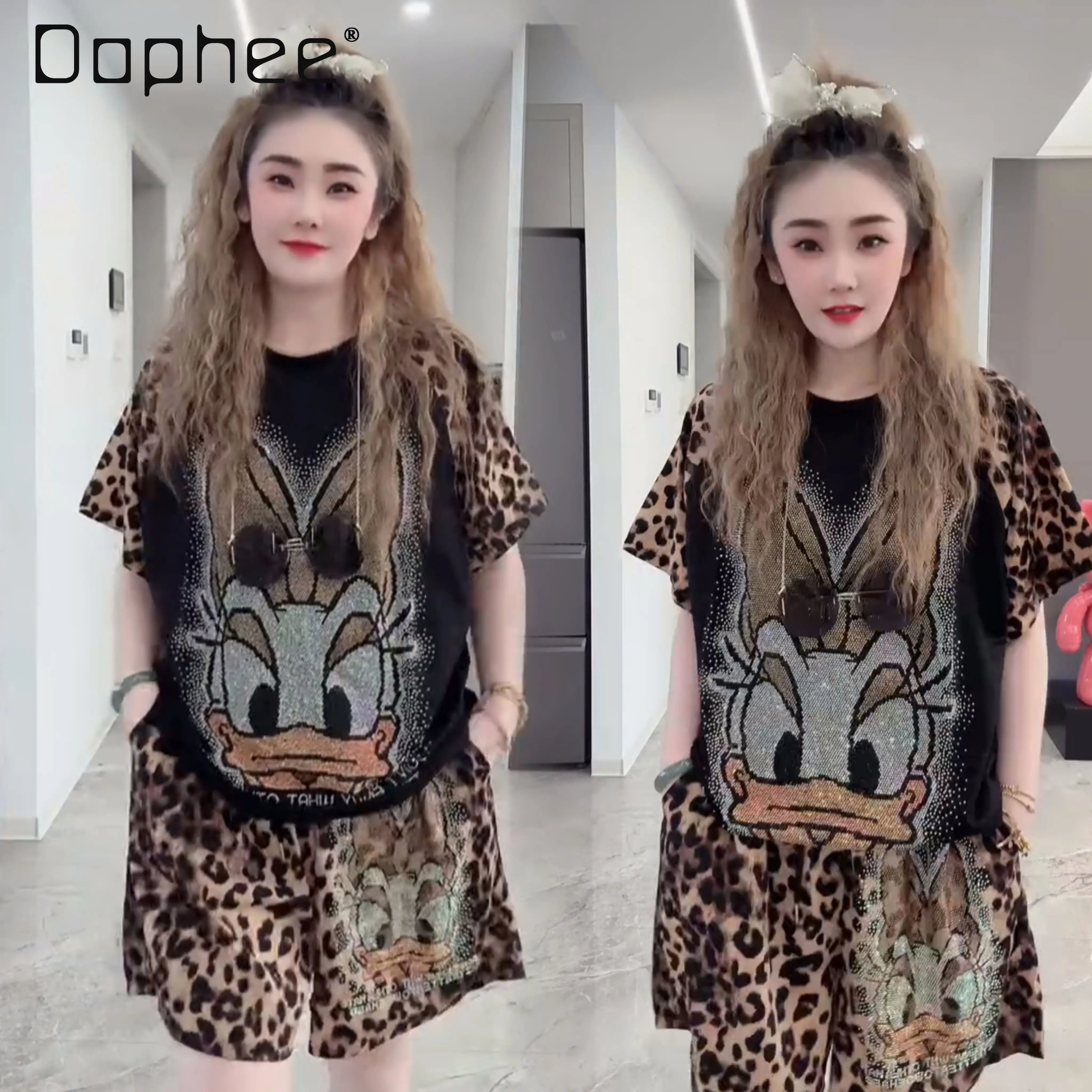 

Chiffon Suit Loose Fashion Women's Summer New Rhinestone Leopard Cartoon Short Sleeve T-Shirt and Shorts Two-Piece Sets