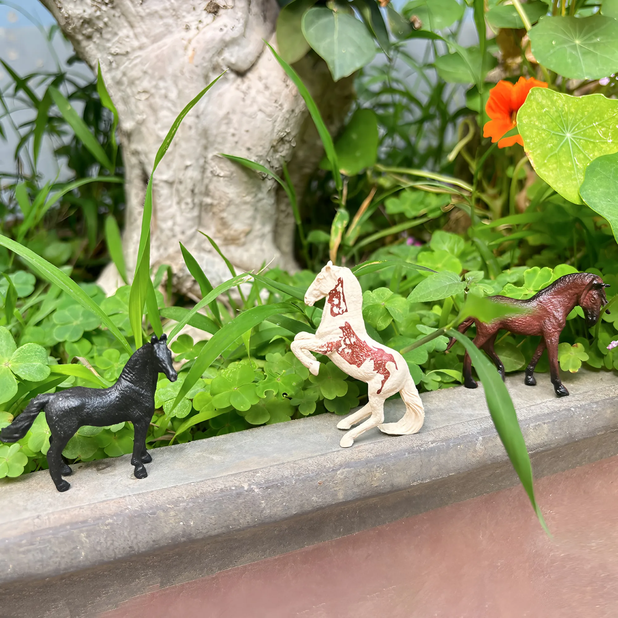 نموذج حصان المزرعة، لعبة نموذج حصان واقعي، نموذج حصان مقلد، مناسب لمشاهد طاولة المزرعة والفروسية، المزرعة