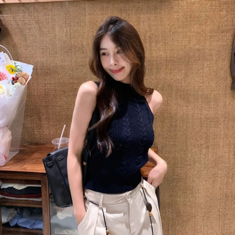 Elegant Women Knit Vest Autumn Sleeveless Pullover Sweater Twist Texture Korean Style Slim Fit Casual Layering Tops