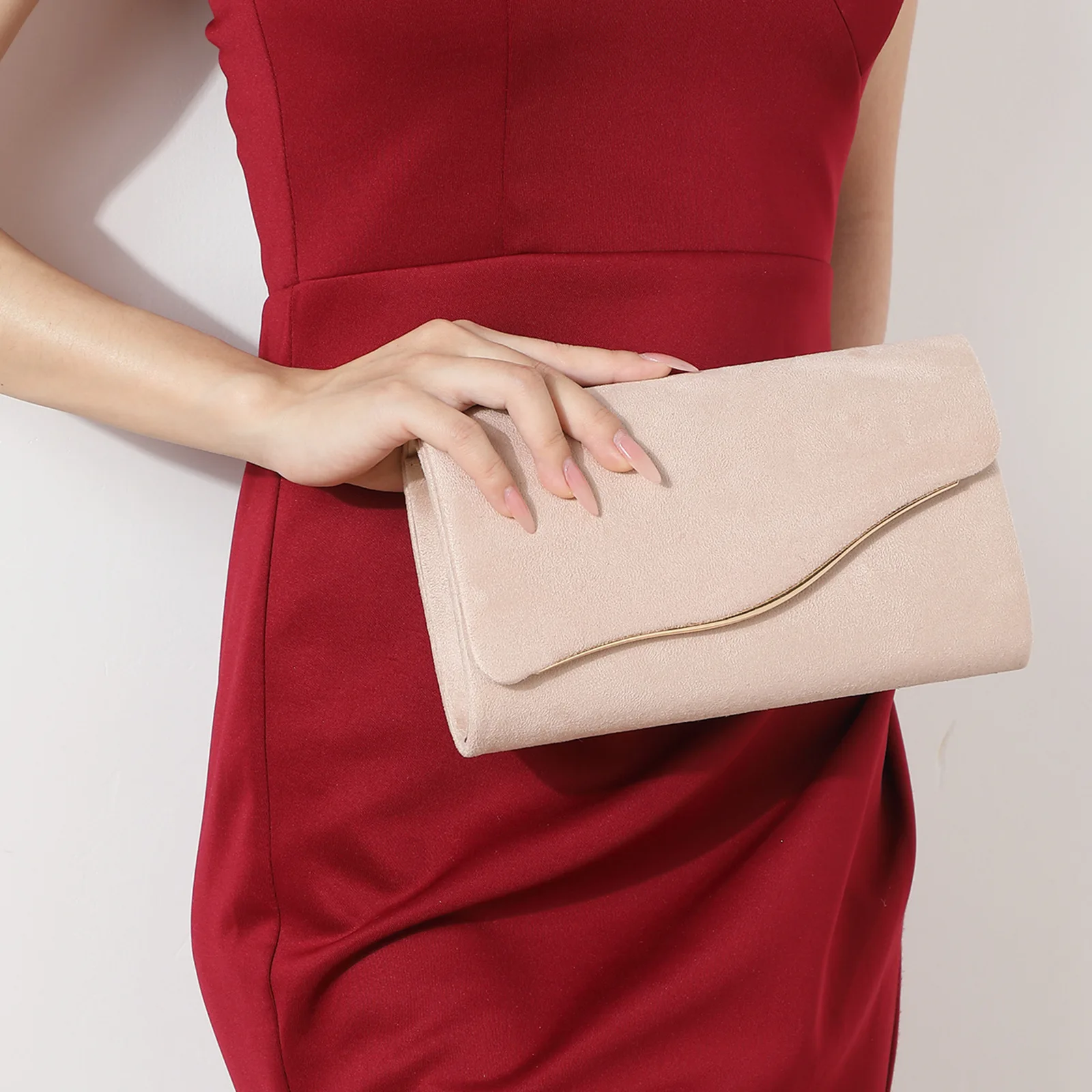 

Модная женская вечерняя сумочка-клатч с милым и простым дизайном, с цепочкой, для ношения на одном плече или через плечо, подходит для банкетов