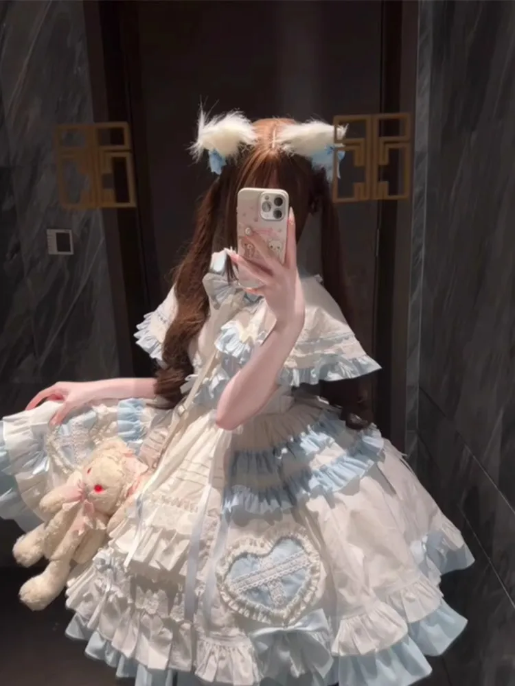 

Blue and white heart-shaped wedding birthday coming-of-age cape dress