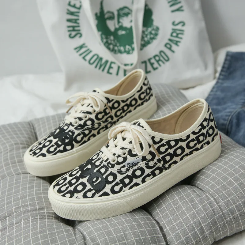 

Street Trend Men Canvas Casual Shoes Flat Skate Shoes Unisex Trend Lace-up Loafers