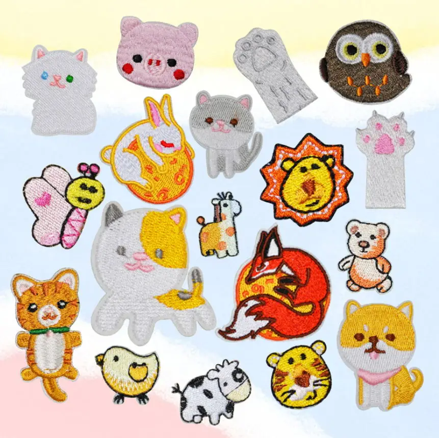 32 Skus 10 Pcs Dogs Cats Animals Patches Embroidered Clothing Hat Bag Shoe Repair Material Phone Gift Box Decor DIY Accessory