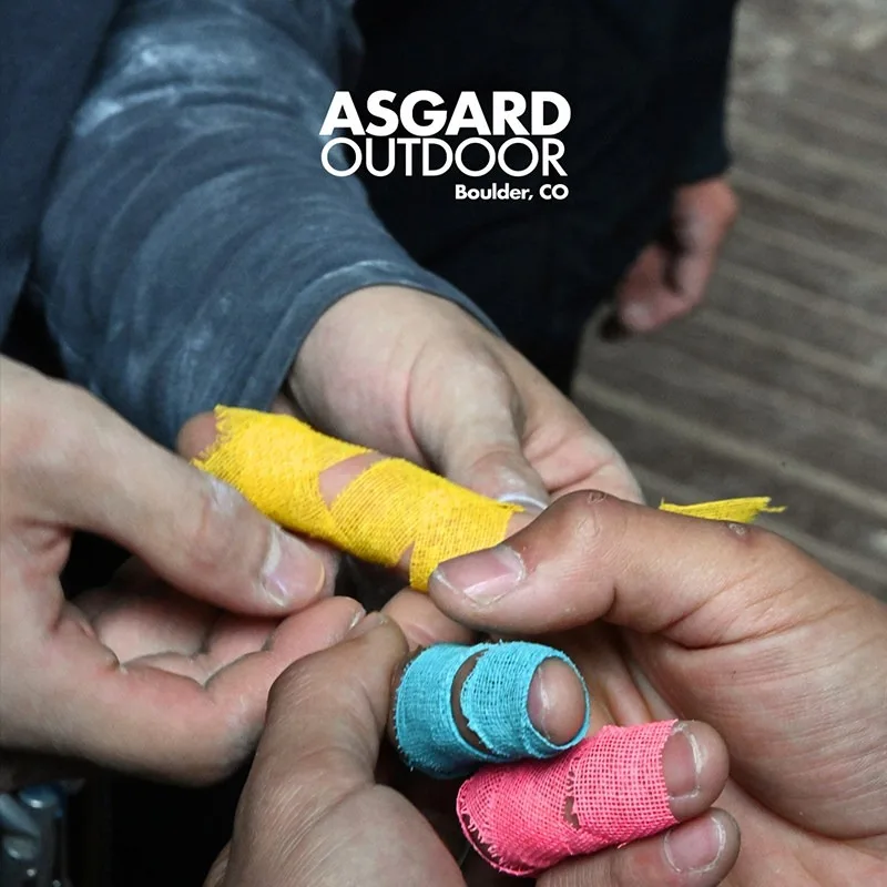 Climbing Finger Tape Storage Container Sports Finger Tape Self Adhesive Athletic Tape for Rock Climbing Gym Finger Protection