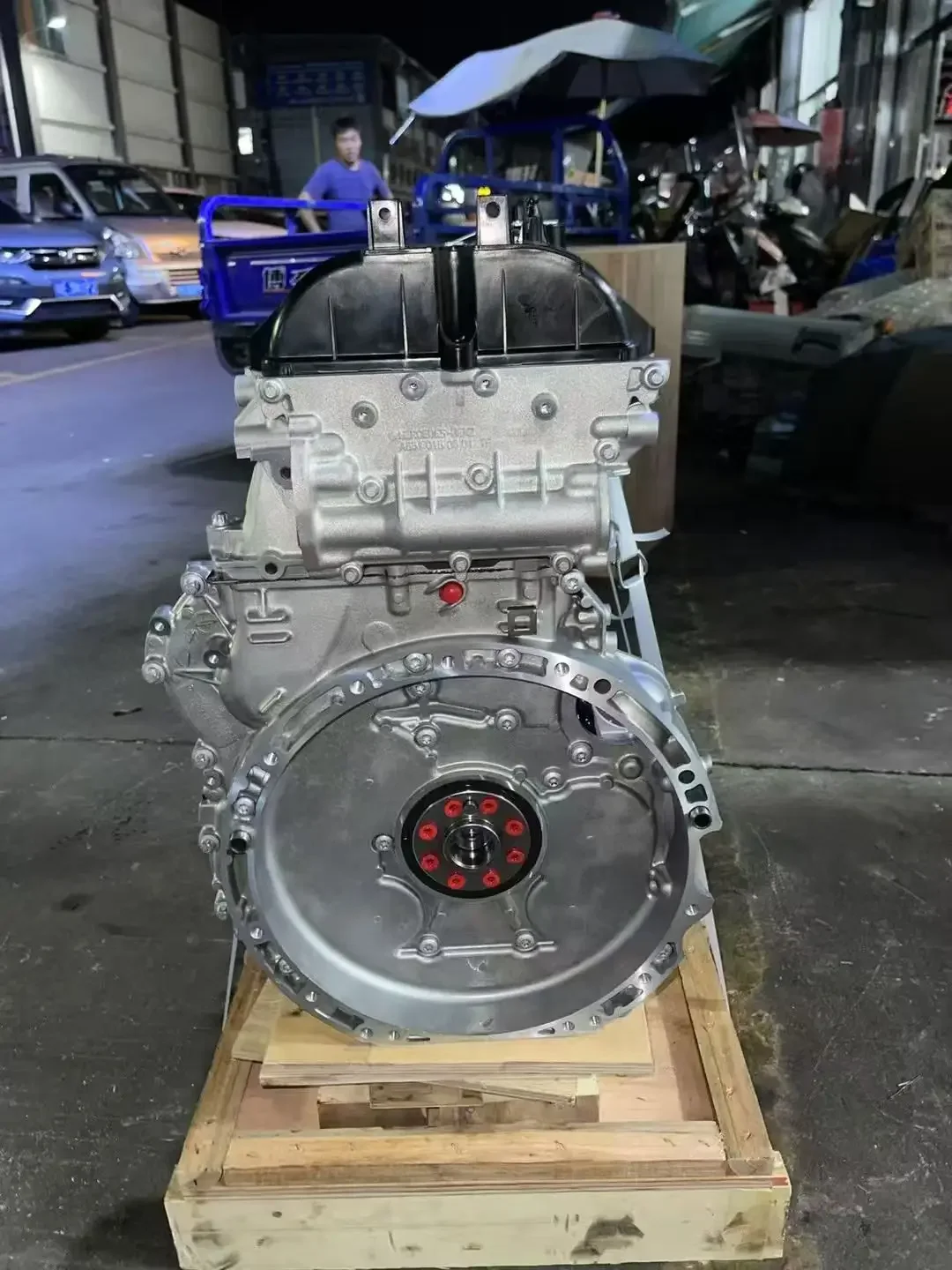 OM651 2.1L turbo die-sel engine, suitable for Mer-cedes Euro 6 high-torque, high-efficiency inline-4 twin-turbo CG car parts